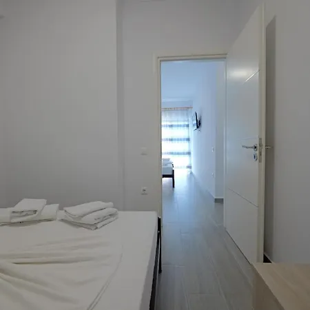 Eduard Lagji Pensión Lukovë