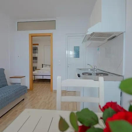 Eduard Lagji Pensión Lukovë