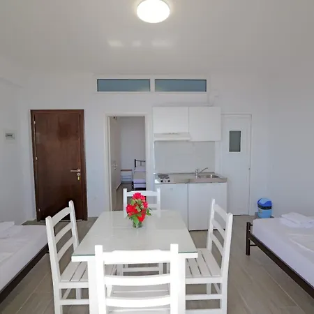 Eduard Lagji Lukovë