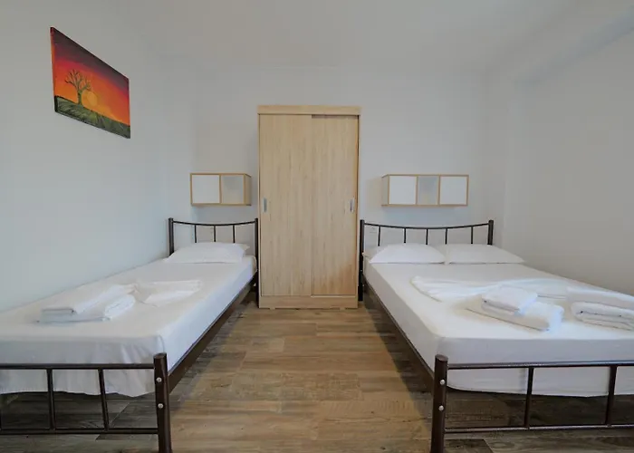 Guest house Eduard Lagji Lukove