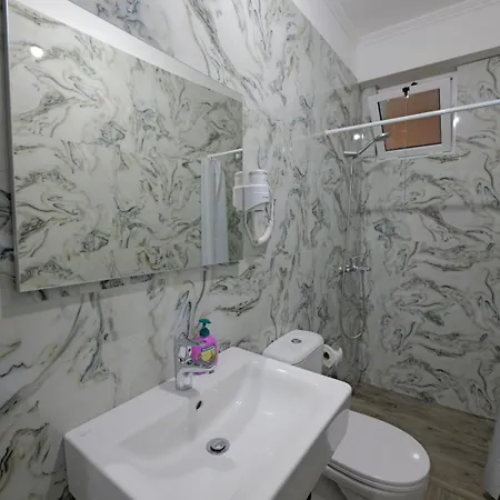 Eduard Lagji 게스트하우스 Lukovë