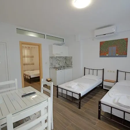 Eduard Lagji Pensjonat 3*