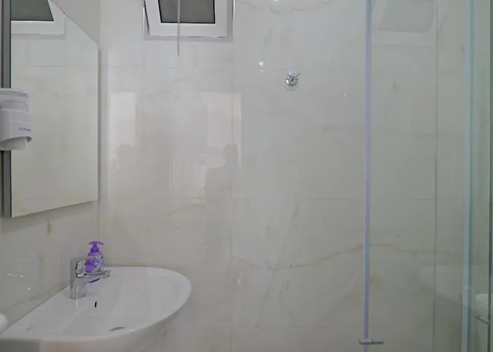 招待所 Eduard Lagji